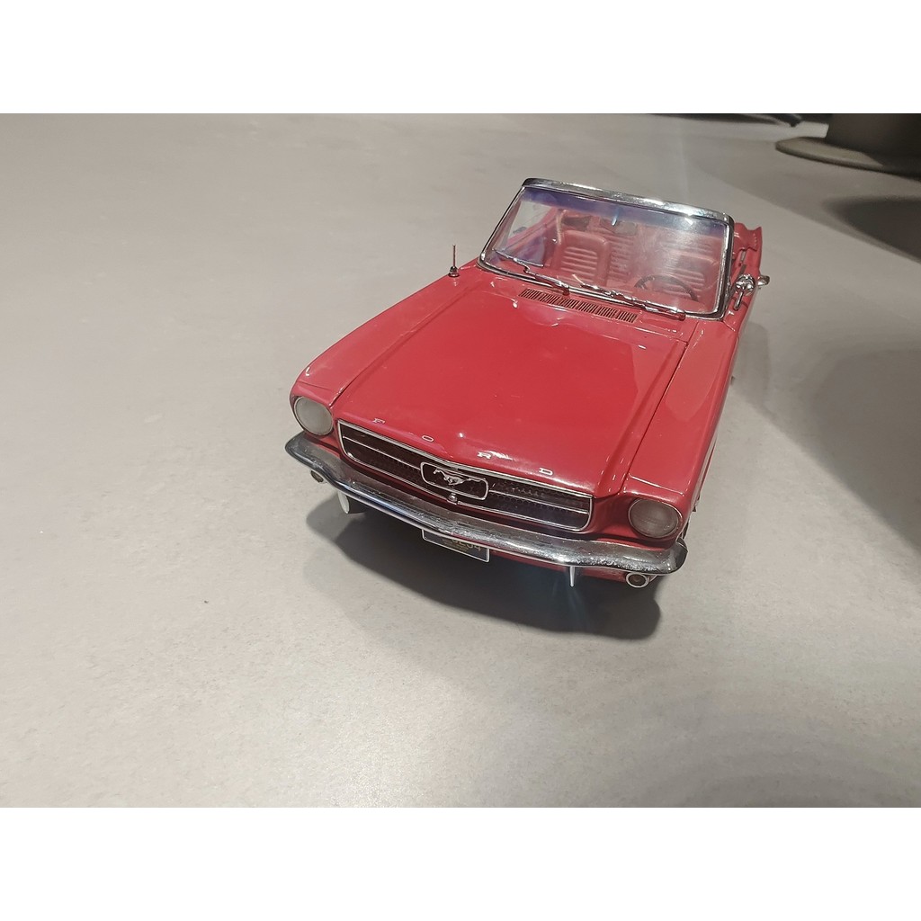 [คลังสินค้าพร้อมรายการเดียว] Anders A Series Century Series 1/18 1964 Ford Mustang Ford Mustang รถโม