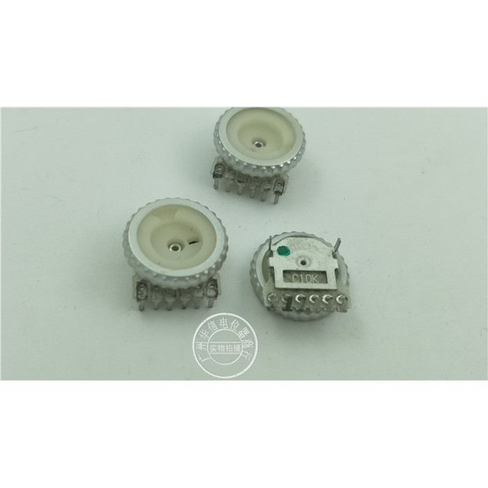 สินค้าคงคลัง Difeng K1010G0AV1C103P 15MM * 3MM Silver 6-Pin Dial Potentiometer C10K