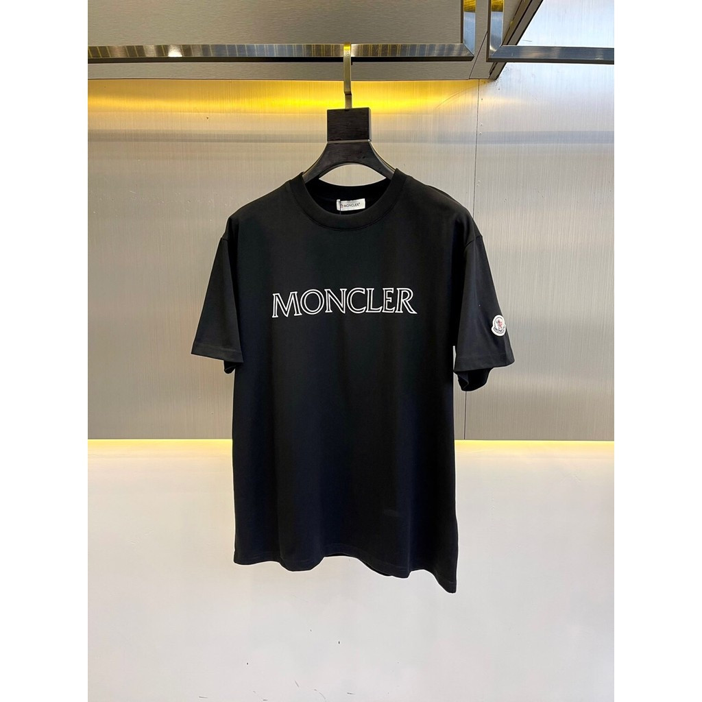 Moncler/Moncler 2026 คลาสสิกรอบคอแขนสั้นเสื้อยืดผู้ชายผู้หญิง Niche แนวโน้ม 2025 ฤดูใบไม้ร่วง Slim-f
