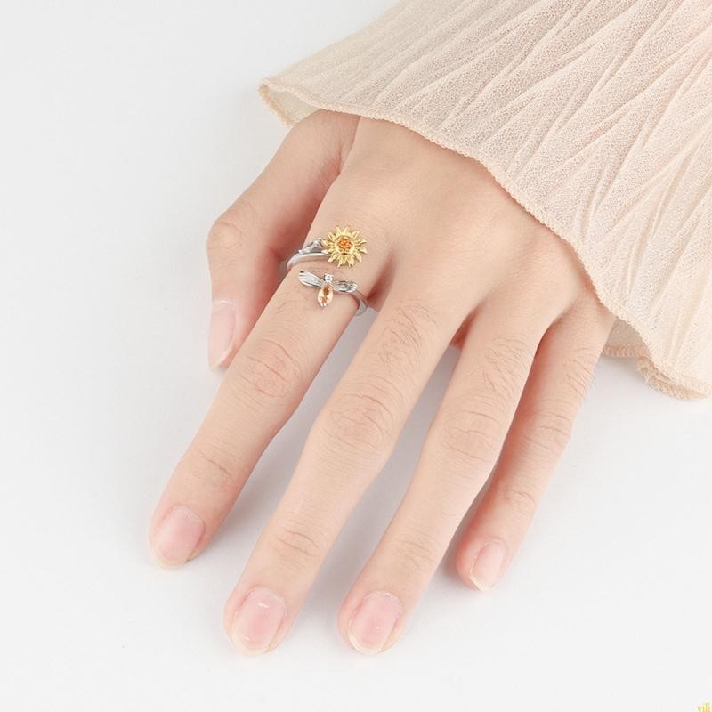 Yili Sunflower Spinner Ring แหวนแฟจเจตสำหรับผู้หญิง