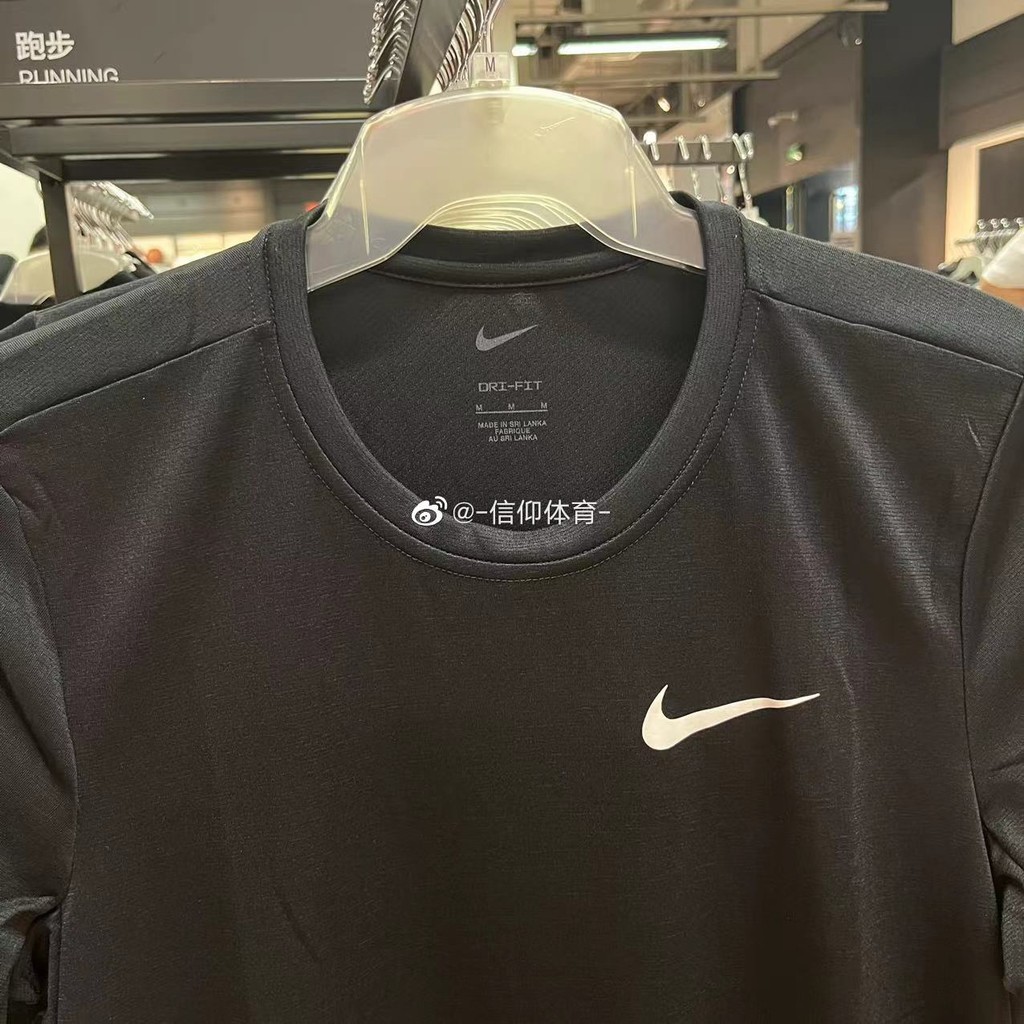 Nike/Nike DRI-FIT เสื้อยืดคอกลมผู้ชาย Quick-Drying Breathable Running Training กีฬาเสื้อยืดแขนสั้น C
