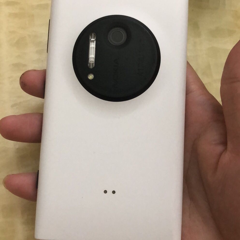 ไม่มีคืนเงิน Nokia lumia 1020 41 ล้านพิกเซล ครั้งหนึ่งขาย King