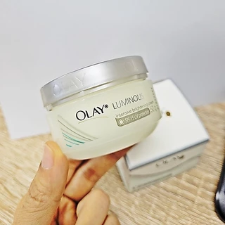 Olay โอเลย์ ลูมินัส ยูวี ไบร์ทเทรนนิ่ง ครีม 50 g. SPF15 UVA/UVB มอยส์เจอร์ไรเซอร์ บำรุงผิวหน้า ผสมกันแดด เนื้อครีมบางเบา