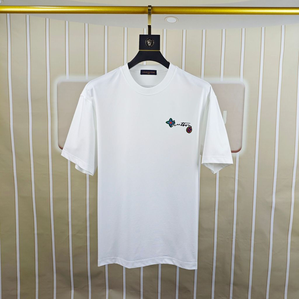 LOUIS VUITTON/LV/2026 Early Spring เสื้อยืดแขนสั้นสไตล์ใหม่ชายหญิงคู่ Commuter Hot-ขาย Street สวมใส่