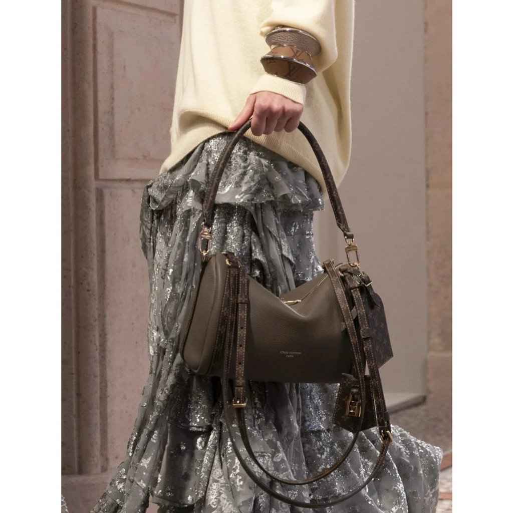 Keepall 25 Pillow Bag กระเป๋าสะพาย Stray Bag Taupe