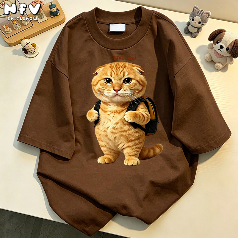 【จัดส่งตลอด 24 ชั่วโมง】NFV ลายแมวส้ม เสื้อยืดแขนสั้นคอกลม แฟชั่นเกาหลี ผ้าหนายับยากรีดง่าย ผ้าฝ้าย YG3883