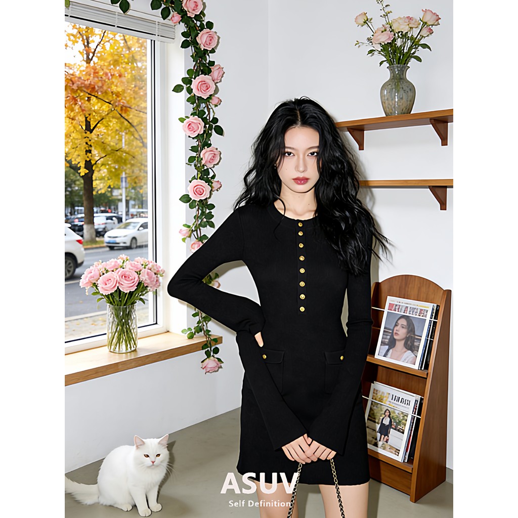Early Spring Beautiful Little Skirt Female 2026 New Style Kochi miu Style Wear Black Inner Knit Dres