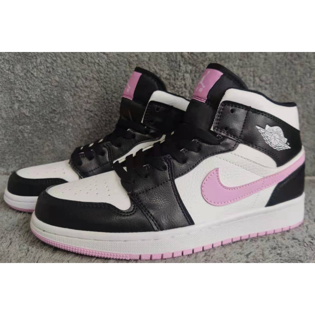 3LH0 EJKW JordanAir Jordan 1 Mid Panda GS รองเท้าบาสเก็ตบอลคุณภาพสูงสไตล์เดียวกันสําหรับผู้ชายและผู้