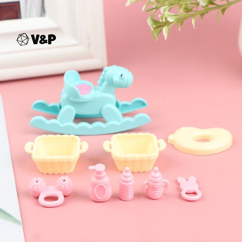 V & P 9 ชิ้น/เซ็ต 1/6 เด็กวัยหัดเดิน Cradle ขวดนมแกล้งทําเป็นของเล่นสําหรับตุ๊กตา House Baby Room