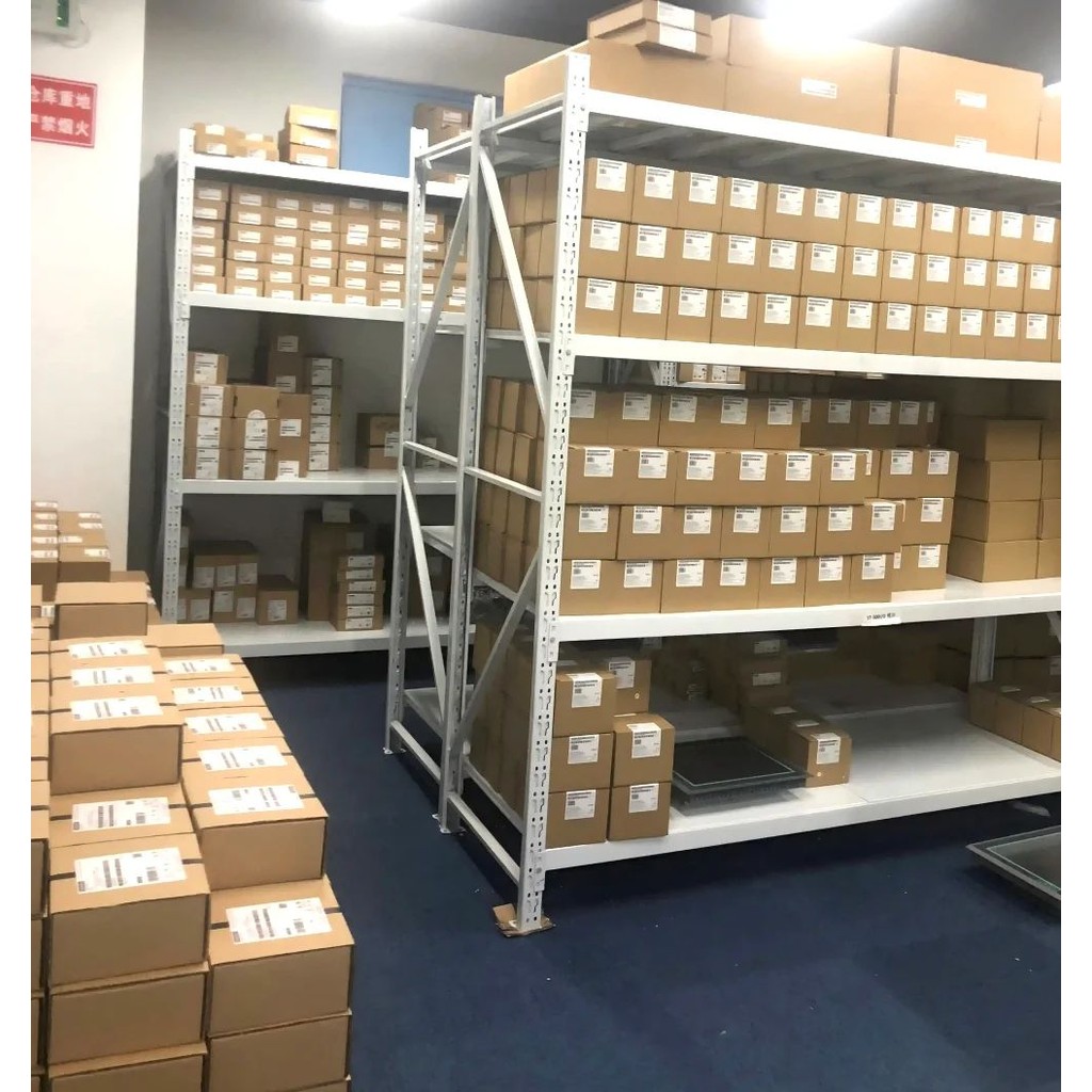 Hot ใหม่และต้นฉบับ Et-5sy Miniature Circuit Breaker 1.6a 3p + n C 10ka 5sy4 3p + n C1.6 สต็อกในโกดัง