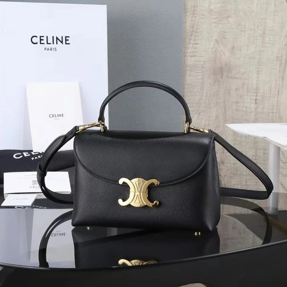 Celine Triomphe กระเป๋าสะพายข้างสำหรับผู้หญิง