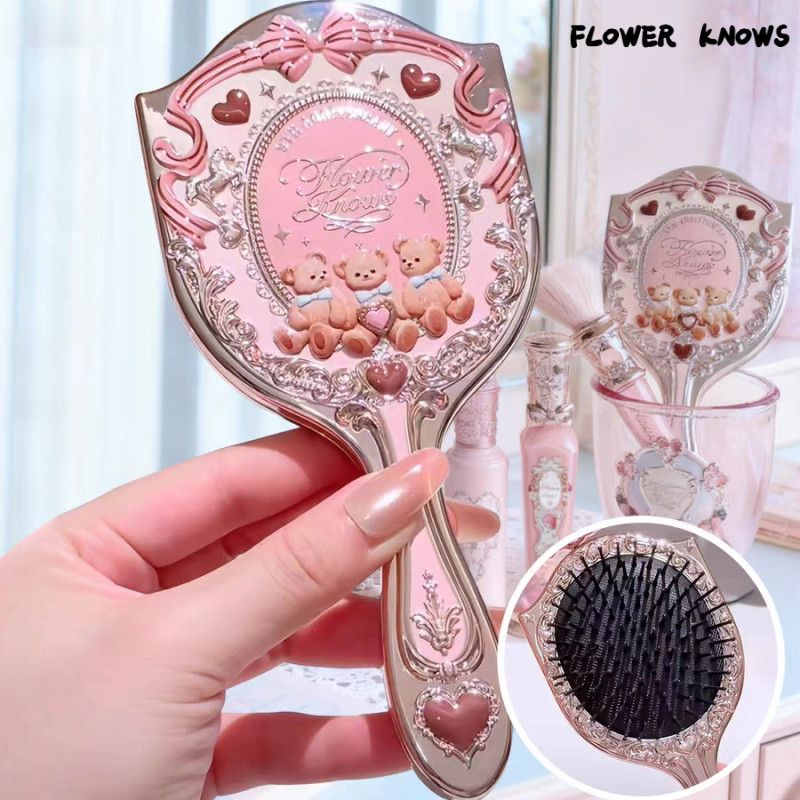 ดอกไม้ KNOWS # # FLOWER KNOWS Comb 9th Anniversary Air Cushion Comb Strawberry Bear Limited Edition ประณีตสวยน่ารักหวีปฏิบัติ