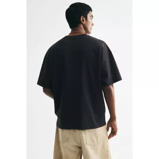 H&M(เอชแอนด์เอ็ม) เสื้อยืดทรงโอเวอร์ไซส์ ผู้ชาย 1159823_26