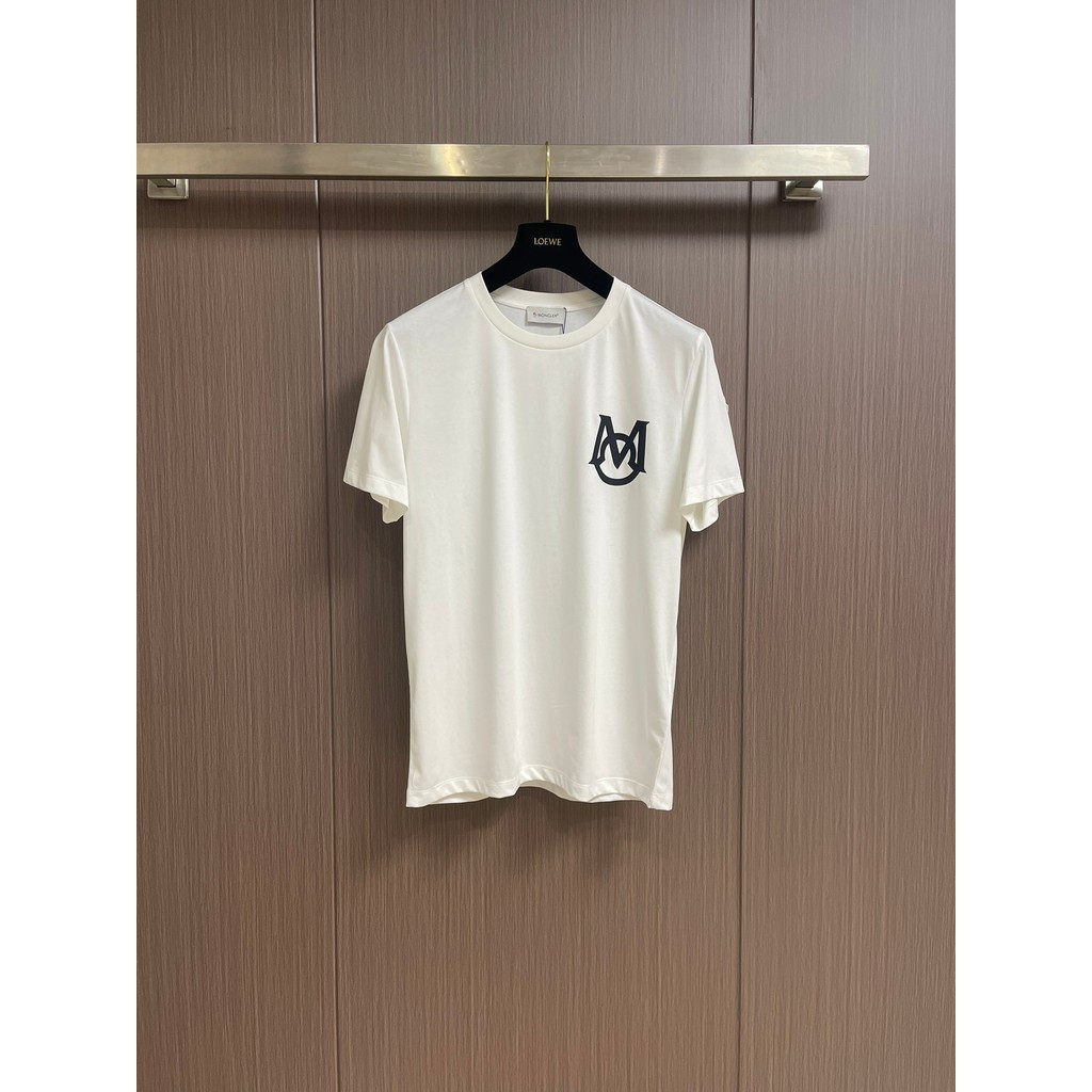 Moncler/Moncler/2026 คลาสสิกรอบคอแขนสั้นเสื้อยืดผู้ชายผู้หญิงสไตล์ Basic Design Heavy Commuter Class