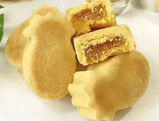 สับปะรดกวน SWEET สับปะรดกวนชลบุรี เนื้อเหนียวนุ่ม หวานอมเปรี้ยว 1กิโลกรัม ปั้นง่าย