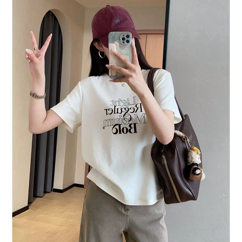 การออกแบบที่เรียบง่าย แห่กัน พิมพ์ตัวอักษรหลวม ผอมลง ดู สลูบ ผ้าฝ้ายรอบคอแขนสั้นเสื้อยืดผู้หญิง 26 ใ