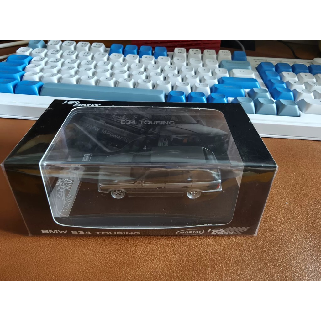 [เด็กกําพร้าพร้อมสต็อก] 1/64 Mortal BMW BMW E34 Touring Touring Tank Station Vehicle ใหม่เอี่ยมยังไม