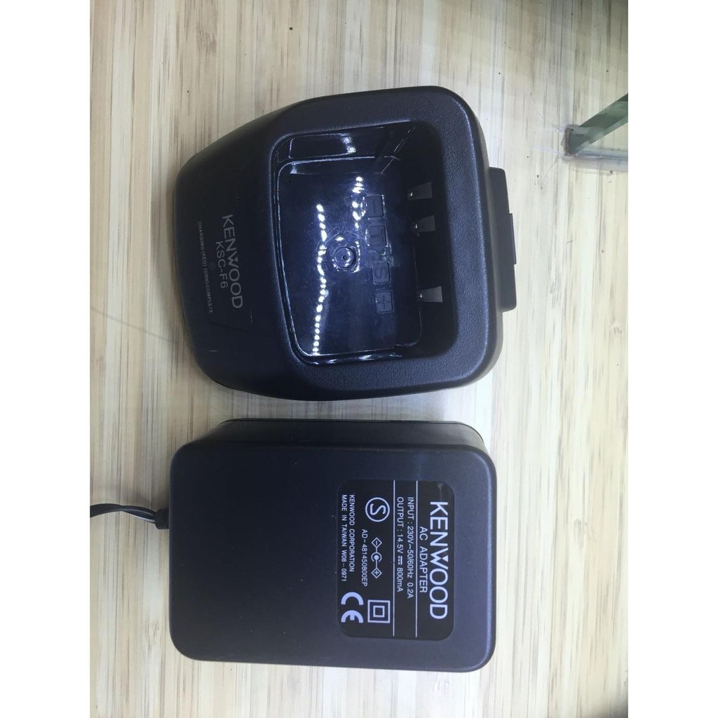 ปรับให้เข้ากับ Jianwu Walkie-Talkie TH-F6A TH-F7A แบตเตอรี่ลิเธียมเครื่องชาร์จอัจฉริยะแยกเครื่องชาร์