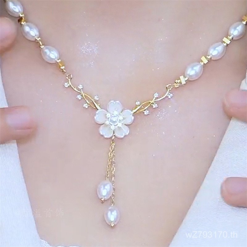 สร้อยคอมุก Niche Pearl Temperament Camellia สำหรับผู้หญิง แบบพู่ไม่มีสี หมายเลขรุ่น 2128 0BSF