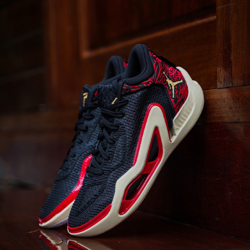Melon Sports Jordan Tatum 1 Tatum Generation Black Gold Red Zoo รองเท้าบาสเก็ตบอล DX6734-001
