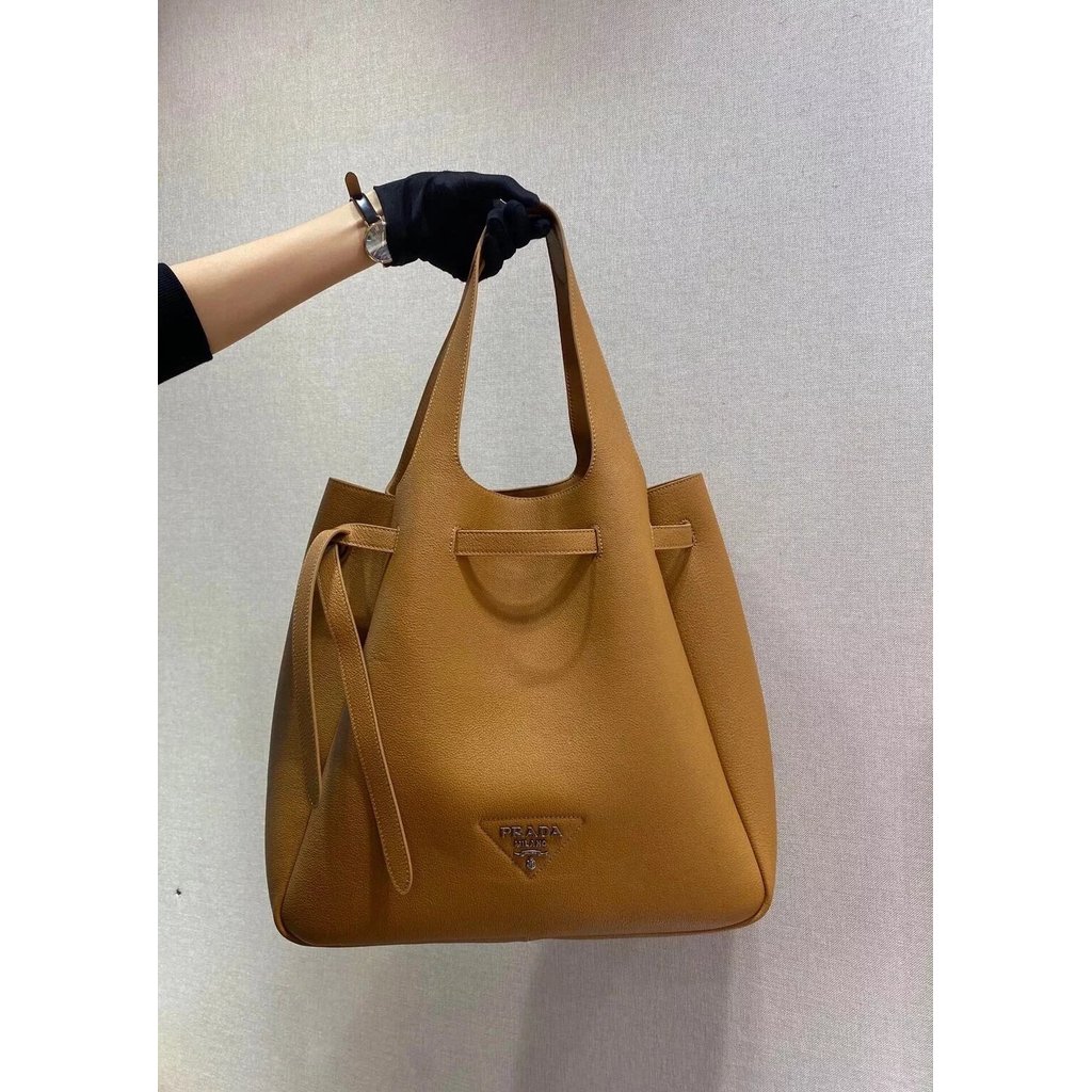 PRADA PRADA กระเป๋าถือสุภาพสตรี กระเป๋าช้อปปิ้ง กระเป๋าสะพาย กระเป๋า Messenger กระเป๋าผู้หญิง