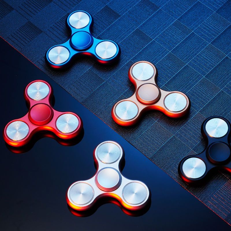 Fidget Spinner โลหะอลูมิเนียม Fidget Spinner ของเล่นคลายเครียด Fidget Spinner สำหรับผู้ใหญ่ ในออฟฟิศ