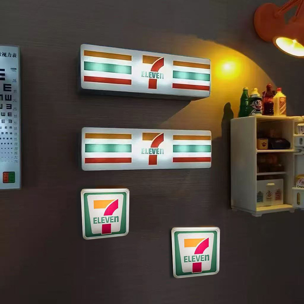จําลอง 7-Eleven ป้ายแม่เหล็กเรืองแสงตู้เย็นแม่เหล็ก USB ชาร์จมินิโคมไฟกล่อง Cafe ยิง Prop Ambient Light