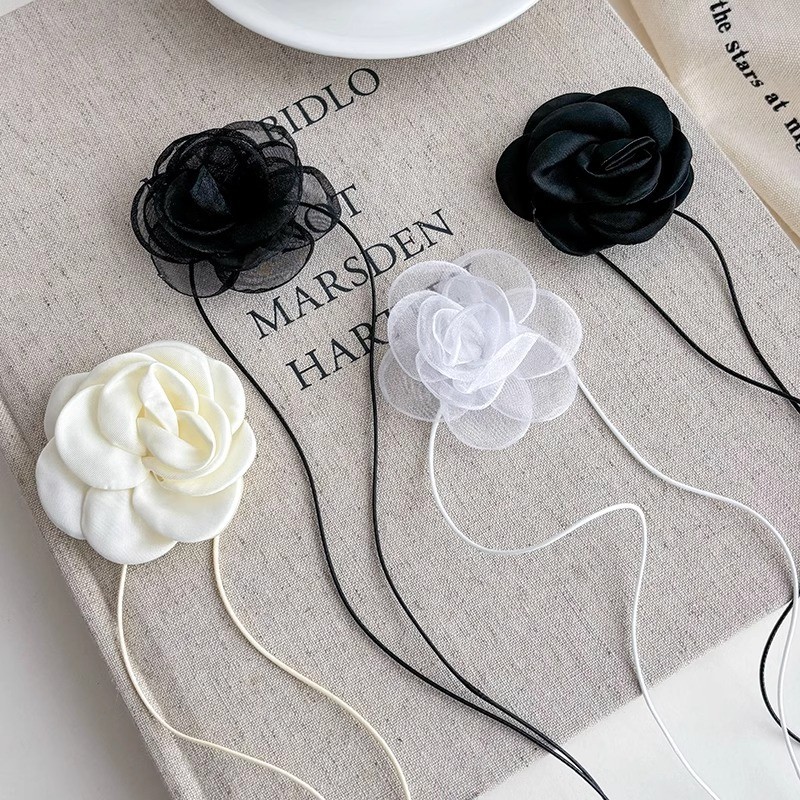 Camellia เค้นคอหญิง Collar Black Rose with Clavicle Neck Neck Neck Neck Neck Neck Neck Flower Collar