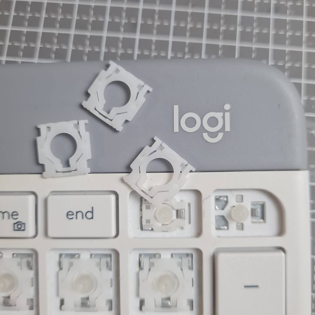 Logitech K580 K470 คลิปผีเสื้อคีย์บอร์ดบานพับสปริงขากรรไกรกรอบ Keycaps ตะขอปกติ