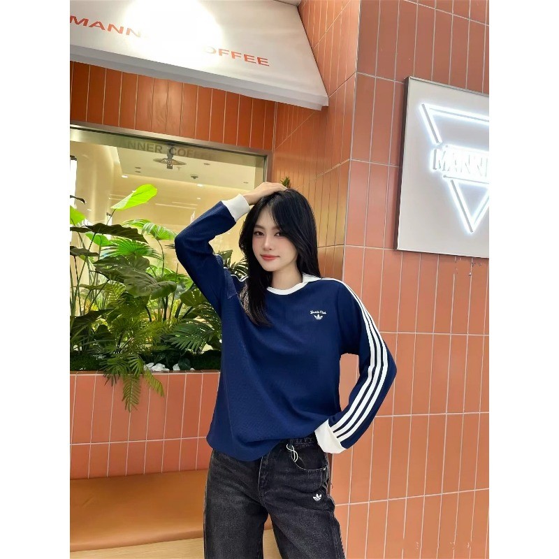 ☘️☘️เสื้อโปโลผู้หญิง Adidas Waffle Mock-Layered – Side 3-Stripes แขนยาว