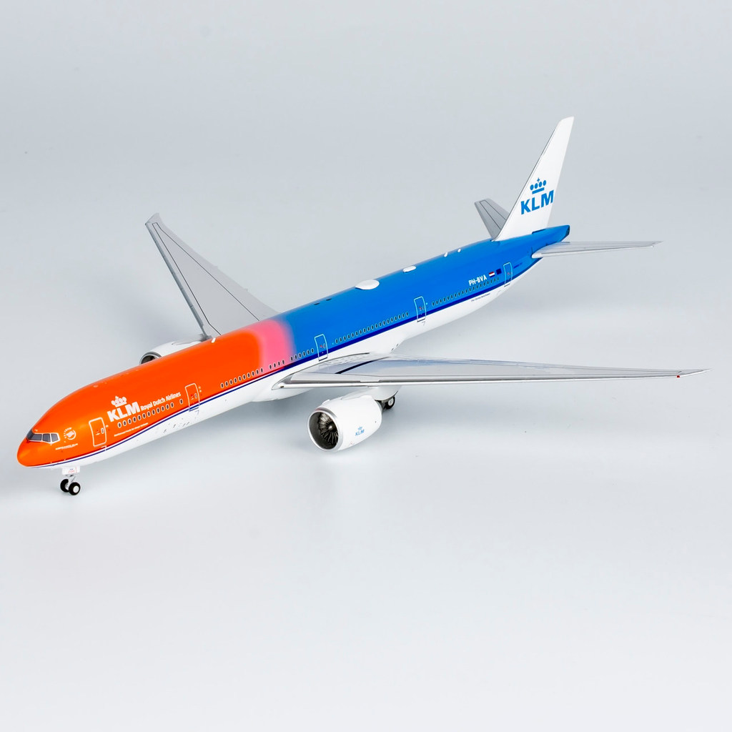 NG 73041 1/400 Dutch Royal Airlines โบอิ้ง 777-300ER PH-BVA Orange Pride