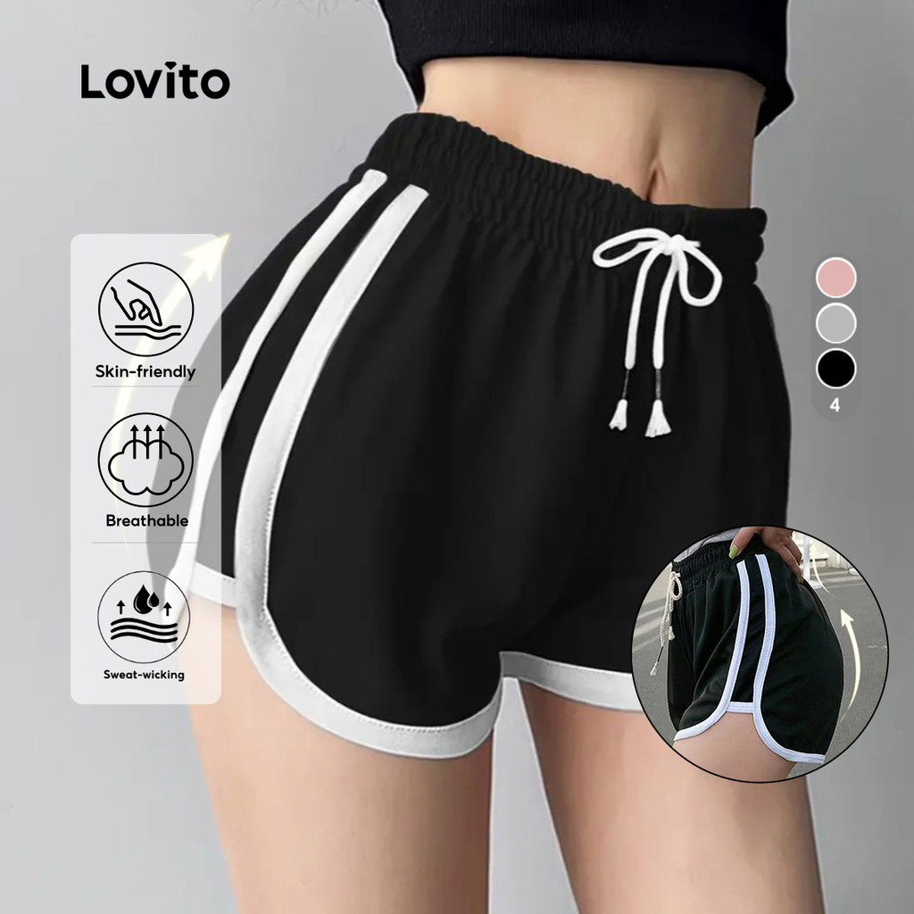 Lovito แคชชวล กางเกงขาสั้นกีฬาสำหรับผู้หญิง วันสงกรานต์ กระชับหน้าท้อง ยกกระชับสะโพก ยืดหยุ่นได้ 4 ทิศทาง สีดำ เกาหลี อินเทรนด์ LNA133016