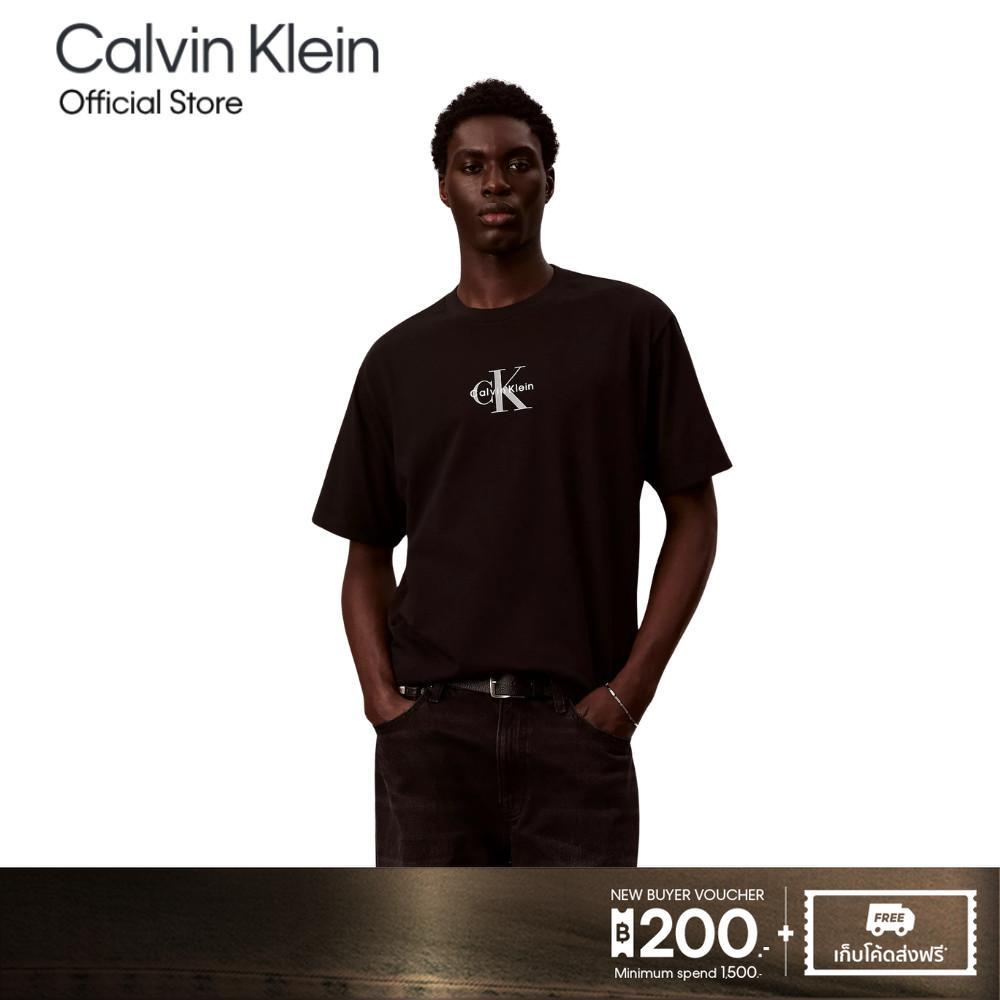 CALVIN KLEIN เสื้อยืดคอกลมแขนสั้นผู้ชาย Monogram logo ทรง Relaxed รุ่น 4RF004G UB1-สีดำ