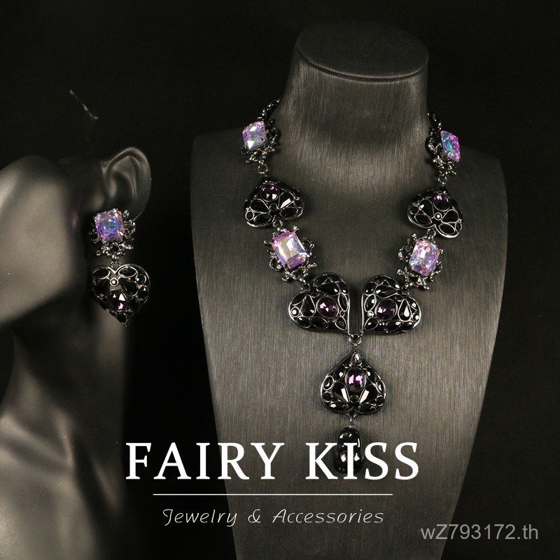 High-End สร้อยคอต่างหูต่างหู Retro แก้วอัญมณียุคกลางฝังชุดจี้ Love Heart ต่างหูสไตล์ Palace ULG0