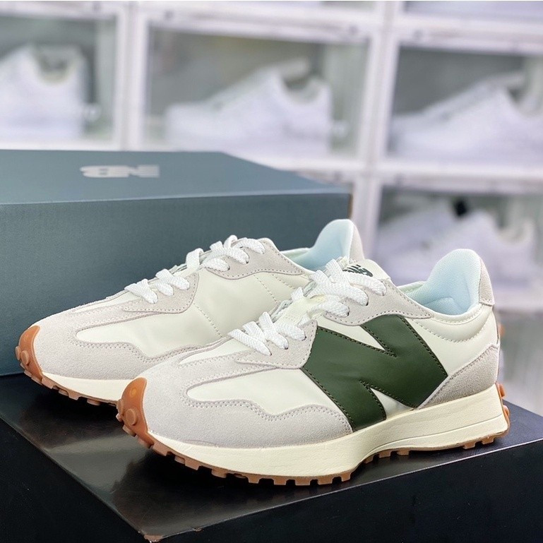 New Balance 327 สีเทาสีเขียว Low Top Retro รองเท้าวิ่งลําลองสําหรับผู้ชายผู้หญิงรองเท้าผ้าใบ MS327HR
