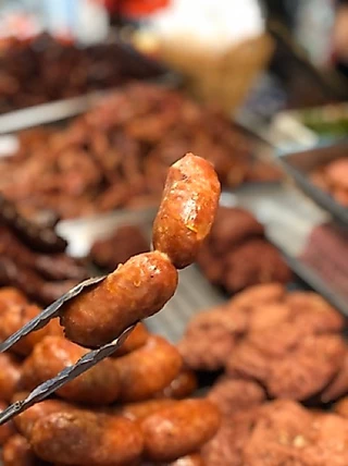 ไส้กรอกหมูทอด ไส้กรอกอีสานพร้อมทาน หมูเน้นๆมันน้อย (รอบส่ง08/05/69)