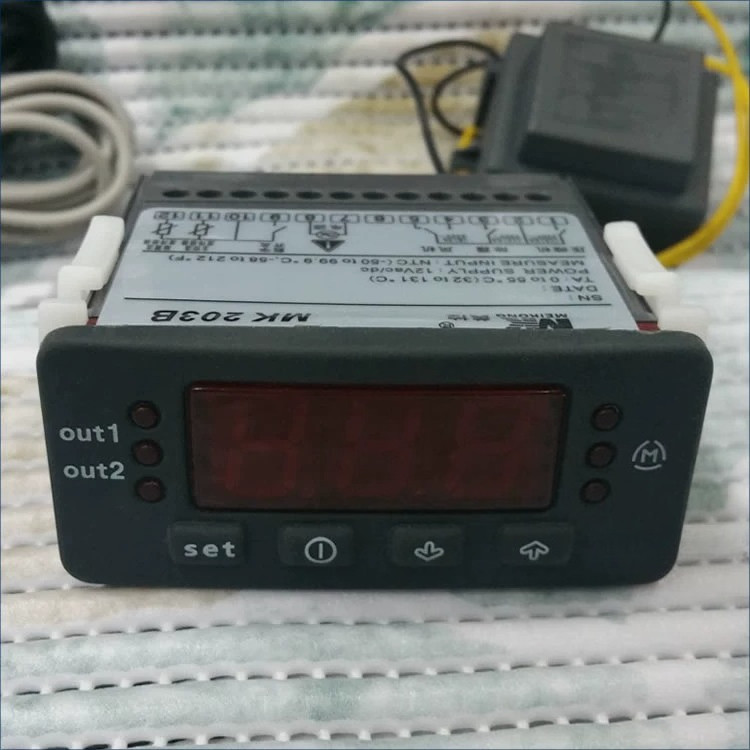 เทอร์โมสตัทดิจิทัล MK-203B MK203B สำหรับควบคุมอุณหภูมิในคลังแช่เย็นและระบบทำความเย็น