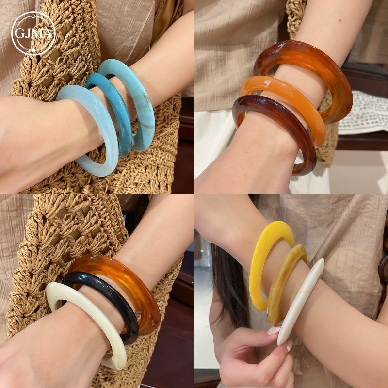 เรซิ่นเรขาคณิตรอบมินิมอลแฟชั่นอเนกประสงค์สร้อยข้อมือชุดอุปกรณ์เสริมสําหรับผู้หญิง