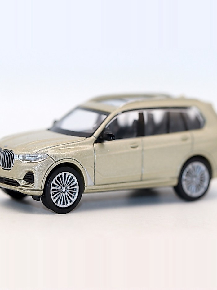 Out of Print Car Model Para64 Alloy 1/64 BMW X7 รถ SUV จําลองของเล่นตกแต่งรถ