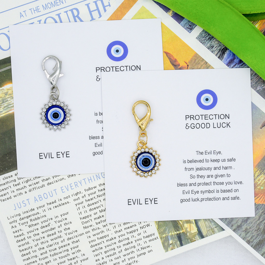 ขายร้อน PROTECTION GOOD LUCK English GOOD LUCK Card Diamond Devils Eye พวงกุญแจจี้ 9KUA