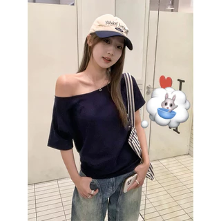 พร้อมส่ง ทรงหลวม เสื้อยืดเปิดไหล่ เสื้อเเขนสั้นผู้หญิง ใส่เเบบเปิดไหล่ได้ ผ้านิ่ม Lalita