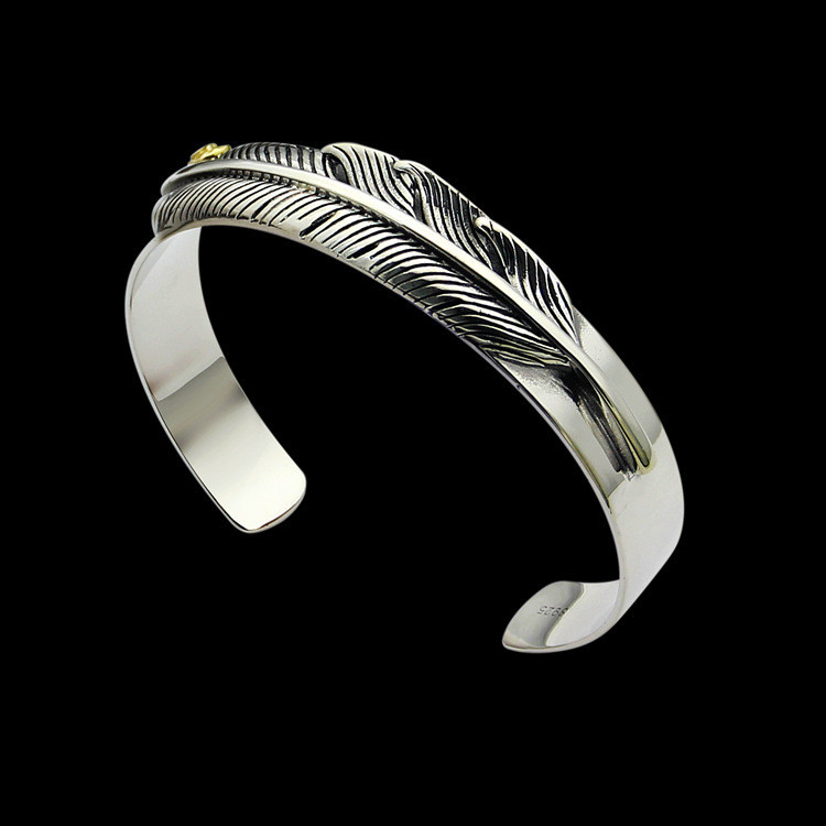 OMZZ Goro Goro Feather เปิดสร้อยข้อมือ Asian Gold Retro คู่ผู้ชายผู้หญิงสร้อยข้อมือ