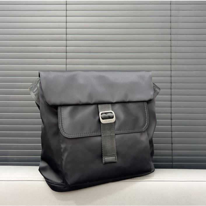กระเป๋าสะพายข้างกีฬา PRADA Flap Messenger กระเป๋าไนล่อนคุณภาพสูงหลายกระเป๋าเดินทางสบาย ๆ กระเป๋าสะพา