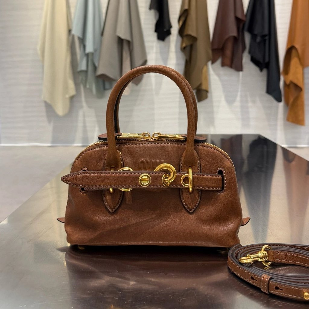 Miumiu Aventure Shell Bag กระเป๋าสะพายไหล่ Messenger Bag กระเป๋าถือ,