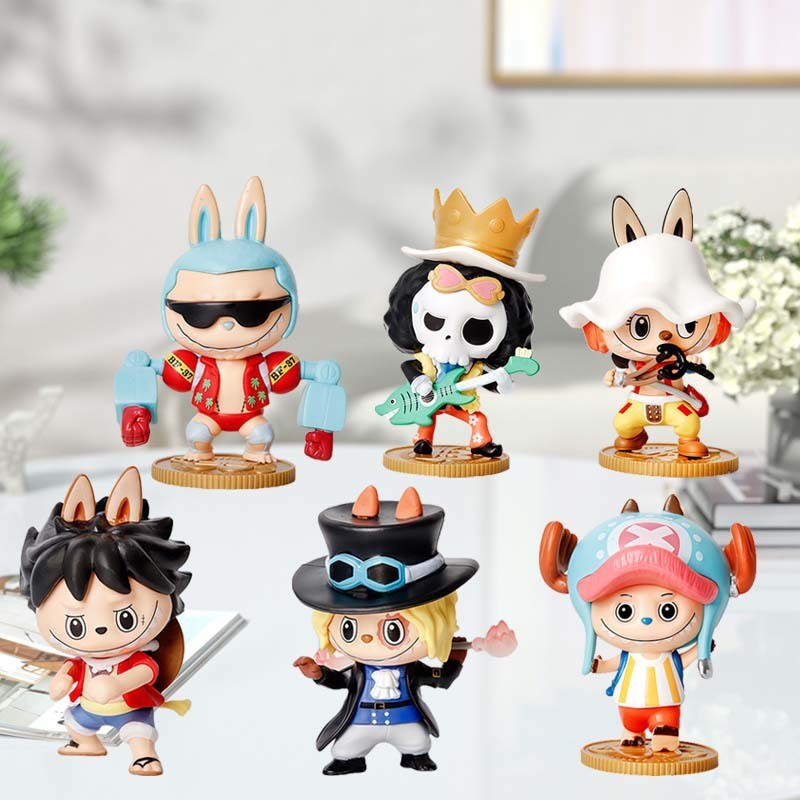 ใหม่ LABUBU One Piece Series อินเทรนด์เล่นตกแต่งตุ๊กตา One Piece LABUBU รถ Mystery กล่องรูปของเล่น