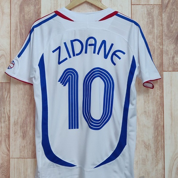 เสื้อบอลย้อนยุค เสื้อบอลแมนยู เสื้อฟุตบอลย้อนยุค World Cup France 2006 แขนสั้น No. 10 Henry Trezegue