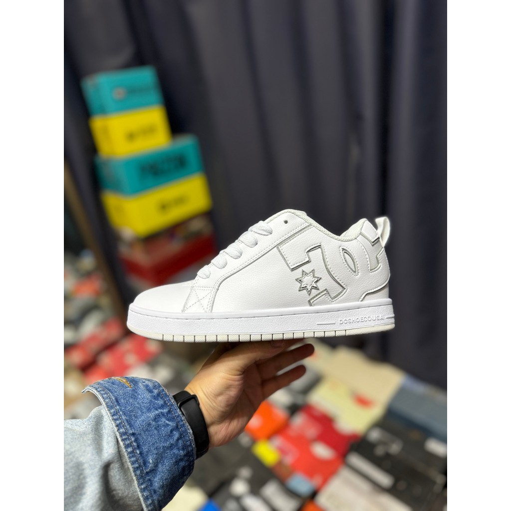 ✅DC Shoes Court Graffik รองเท้าขนมปังอินเทรนด์กันลื่นและทนทานรองเท้าบอร์ดต่ํา