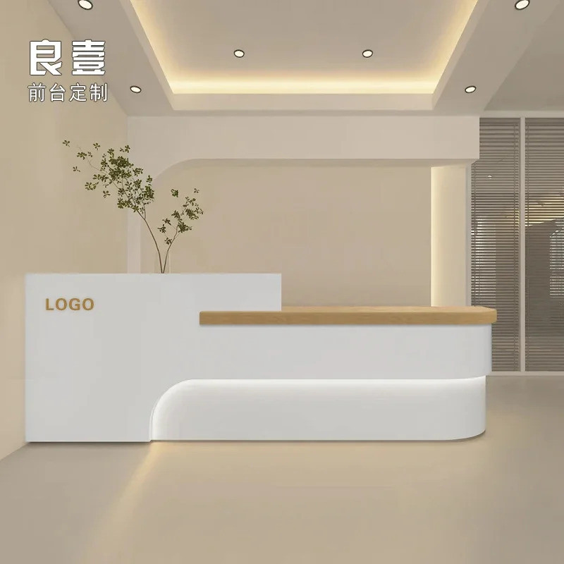 2025 ใหม่ความงามแผนกต้อนรับเคาน์เตอร์แก้ว Pulpito เฟอร์นิเจอร์ไม้แผนกต้อนรับเสื้อผ้าสถาบันความงาม Dh