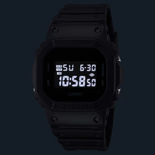 CASIO นาฬิกาข้อมือผู้ชาย G-SHOCK รุ่น DW-5600UBB-1DR สายเรซิ่น สีดำ