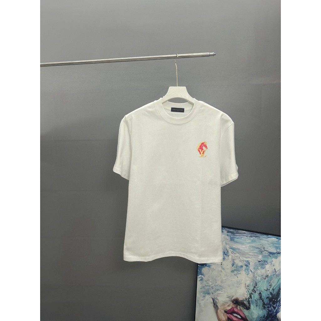 LOUIS VUITTON/LV/2026 คลาสสิกรอบคอแขนสั้นเสื้อยืดผู้ชายผู้หญิงสไตล์ใหม่ฤดูใบไม้ผลิฤดูใบไม้ร่วง High-